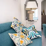 Panoramic Sea & Vesuvio View, Center, Costa Del Sole Appartement